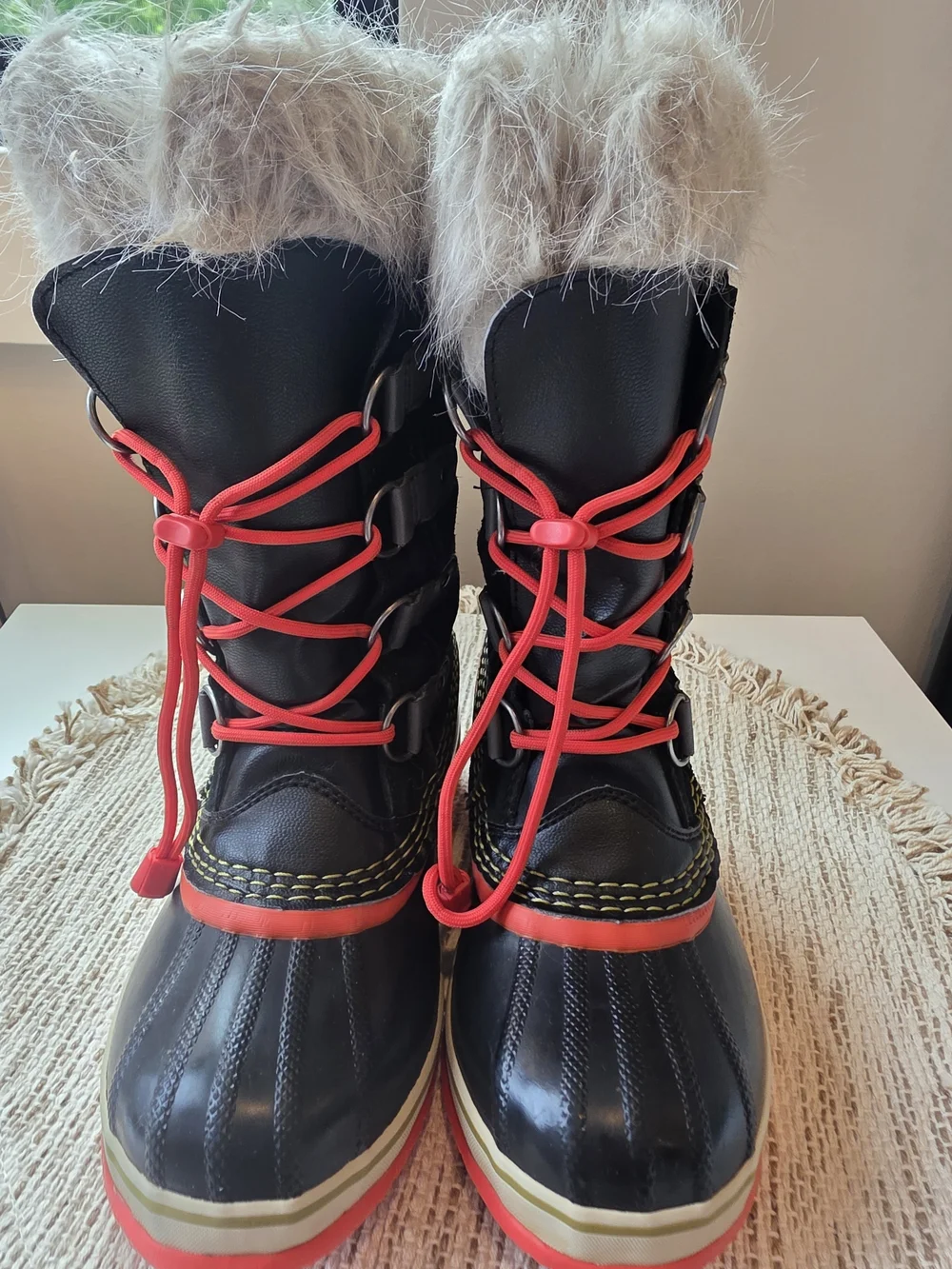 SOREL Joan Of Arc Girls 3Y Black Faux Fur Trim Waterproof Winter Boots